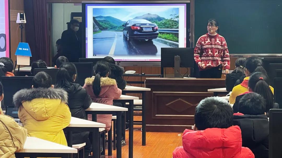 浙江柯橋“天天智慧課堂”,引領(lǐng)教師專業(yè)成長2.jpg 浙江柯橋“天天智慧課堂”,引領(lǐng)教師專業(yè)成長2.jpg