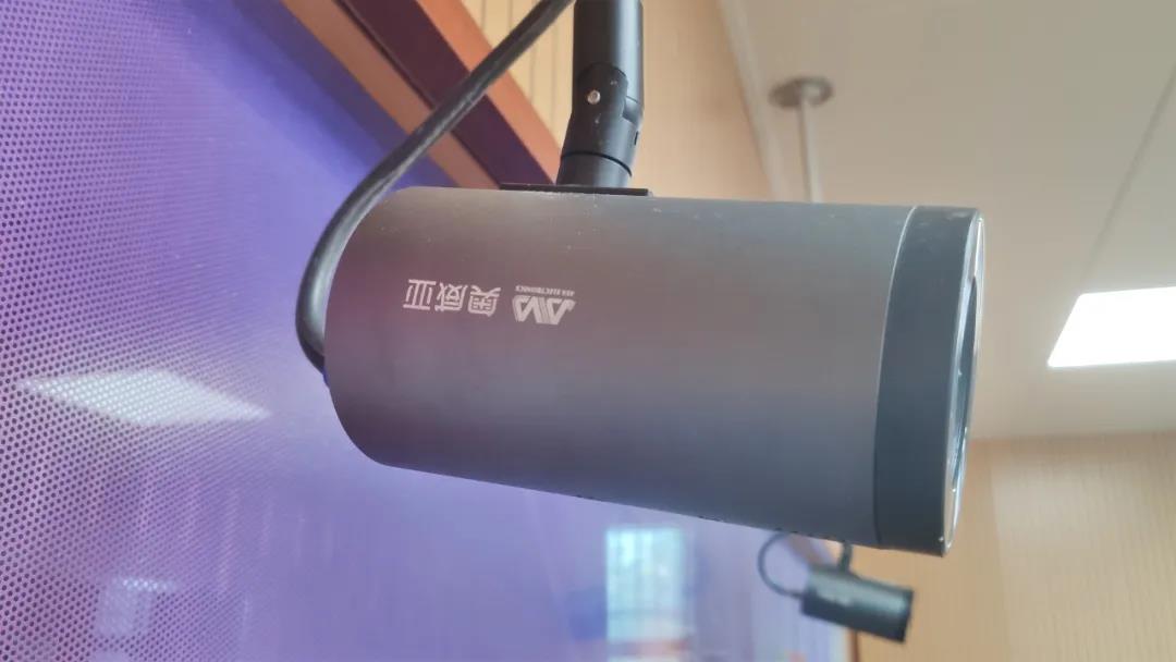 海南白沙:專遞課堂,激活鄉(xiāng)村教育的“神經(jīng)末梢”4.jpg 海南白沙:專遞課堂,激活鄉(xiāng)村教育的“神經(jīng)末梢”4.jpg