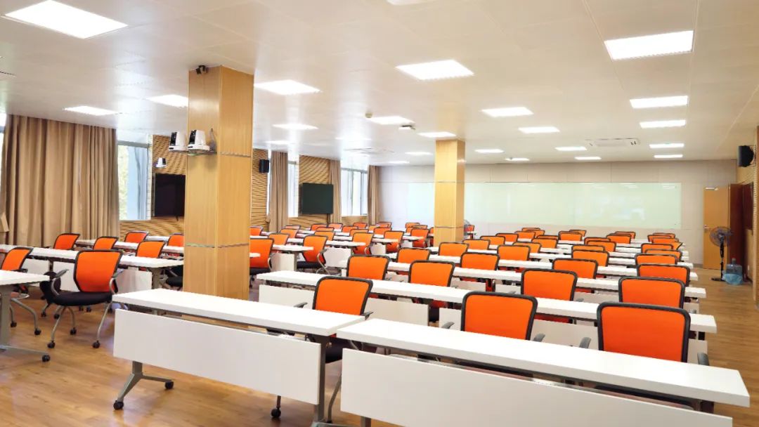 華南師范大學(xué)2.jpg 華南師范大學(xué)2.jpg