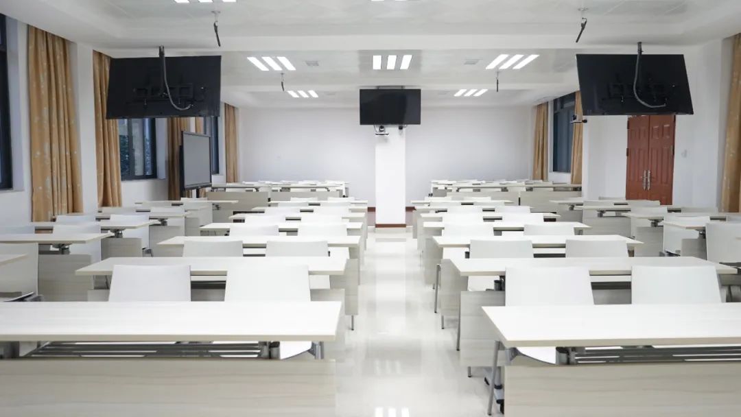 肇慶學(xué)院2.jpg 肇慶學(xué)院2.jpg