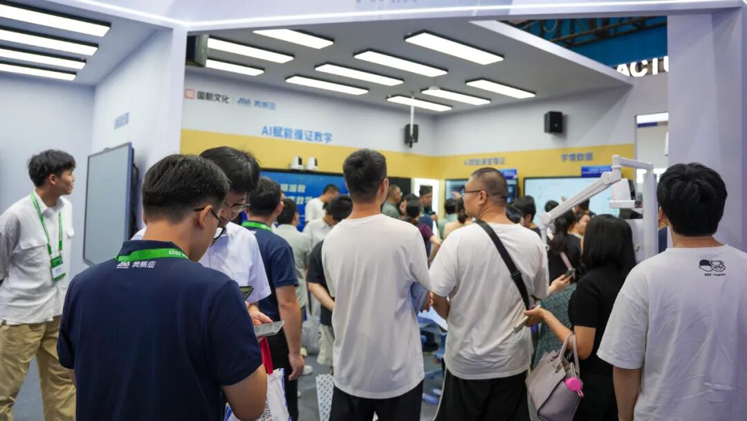 奧威亞AI+教育方案亞教展 “出圈”：人工智能助力教育引關注，國內外需求高漲